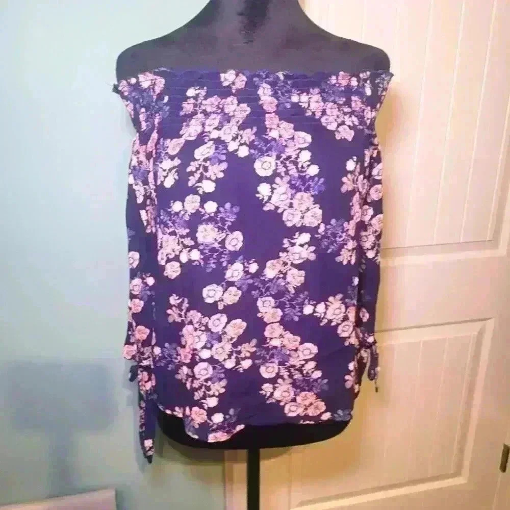 Gypsies & moondust. Over the shoulder Size medium.